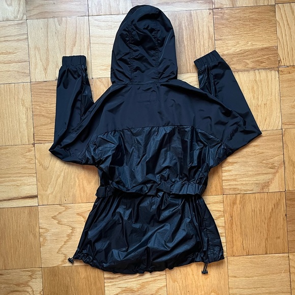 Andrew Marc Penrose Short Hooded Rain Jacket - Picture 5 of 5